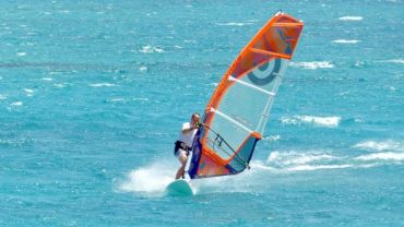 Flachwasser bis leichte Dünungswelle